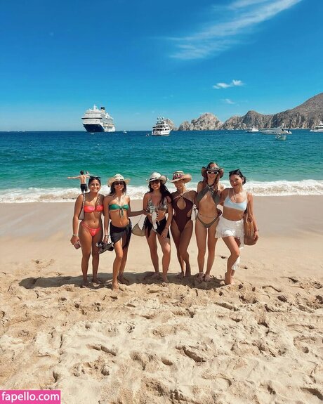 Malley Doherty ヌードモデル 写真