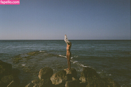 黒人女性のオンリーファンズ 裸 写真