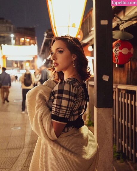 Miss Bri Torres ポルノスター 写真