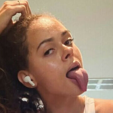 Macbethanie スター ヌード 写真