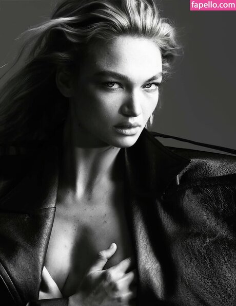 Camille Opp ホットスター ギャラリー