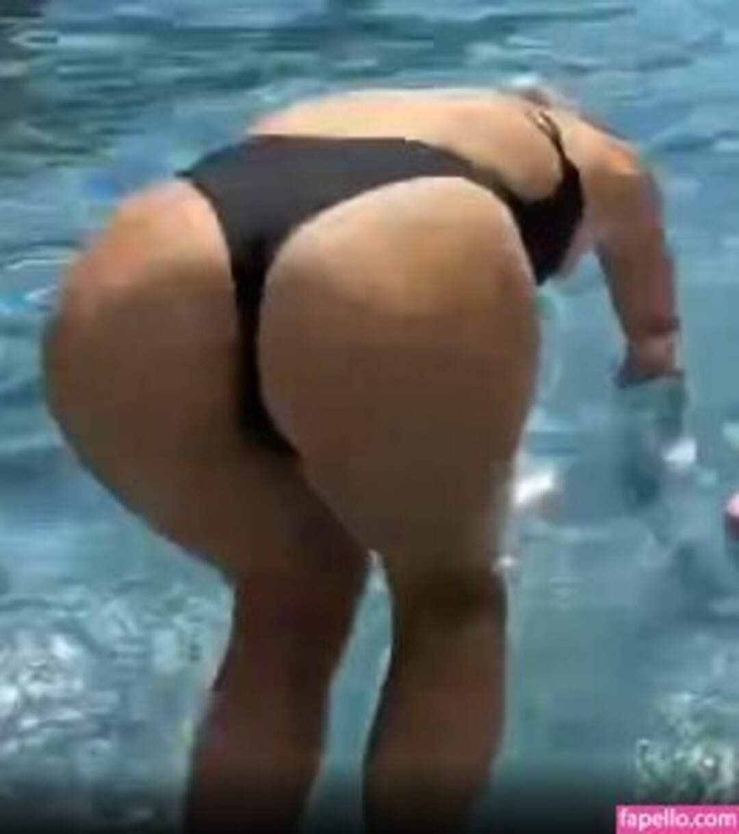 アラブ人妻オンリーファンズ ポルノグラフィック 写真