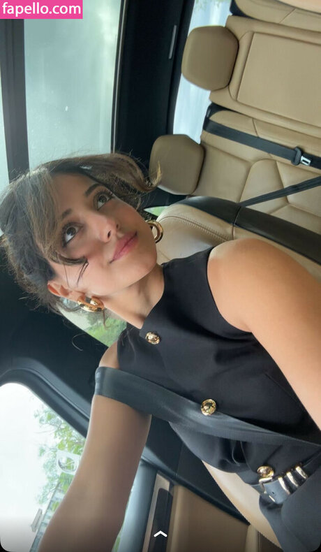 日本の熟女オンリーファンズ ホットヌード 写真