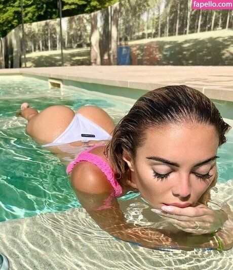 Morali Elena セックスモデル 画像