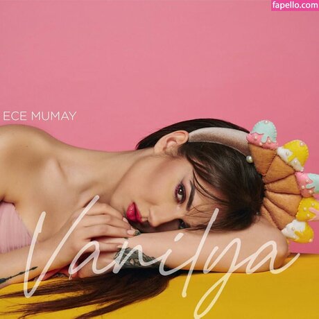 Ece Mumay セクシーモデル ギャラリー