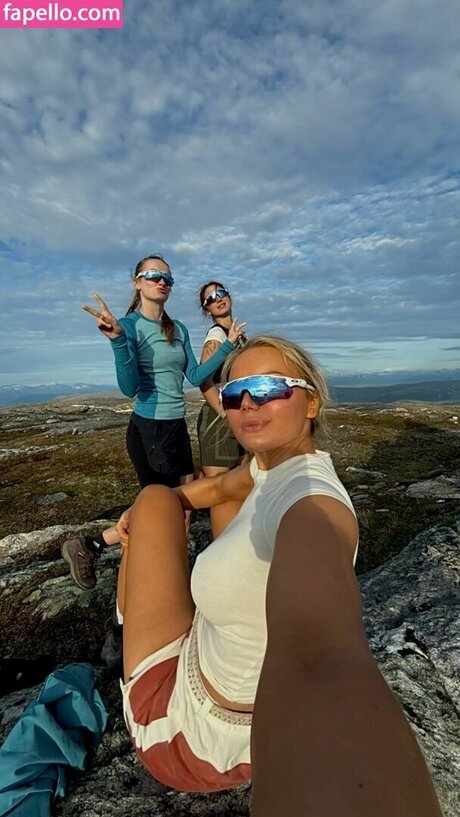 巨尻オンリーファン エロチック 写真