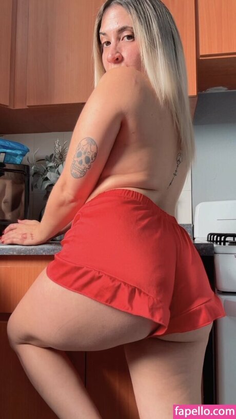 melyoficialpr ポルノスター 写真