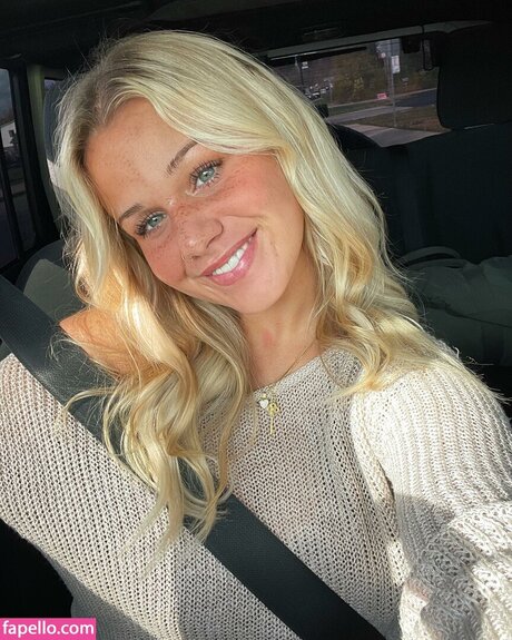 Lydia Feiler 独占モデル 写真