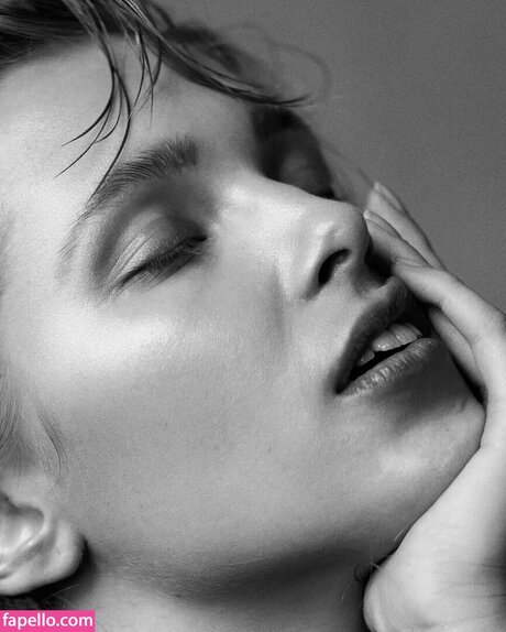 ドイツのアマチュアオンリーファンズ HD 写真