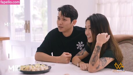 Madou Media ポルノスター 写真