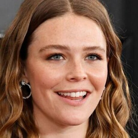 Maggie Rogers ポルノモデル 写真