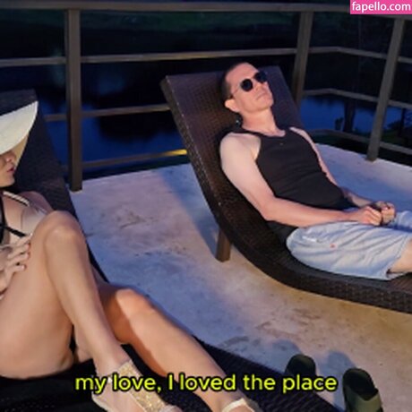 Sneaky Sex 素敵な女優 写真