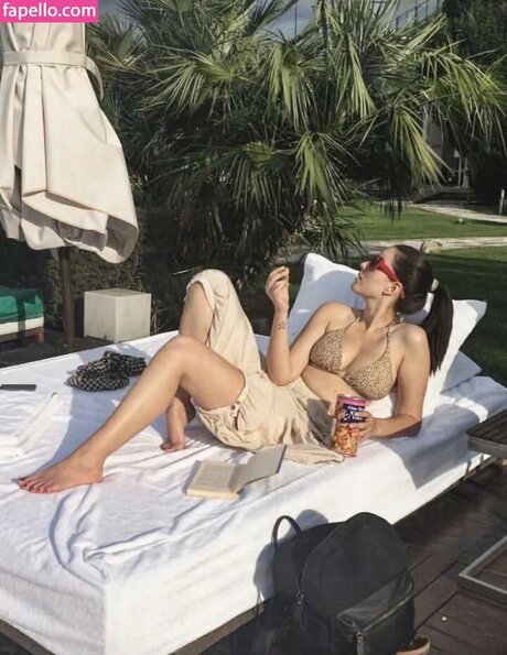 Pelin Akil HDスター 写真