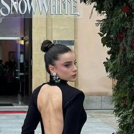 Semiraminta セクシーモデル 画像