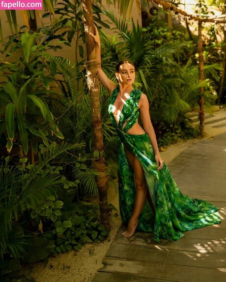 巨乳カップルオンリーファンズ xxx 写真