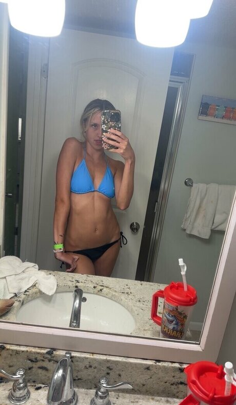 Lilybooboo ポルノスター アーカイブ