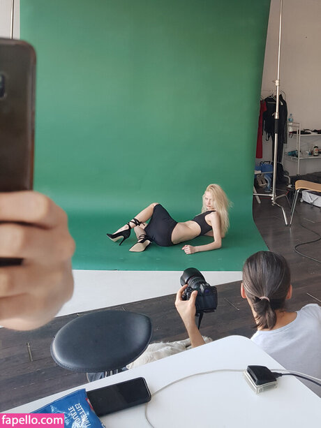 Karina Vasilishin 独占スター ギャラリー