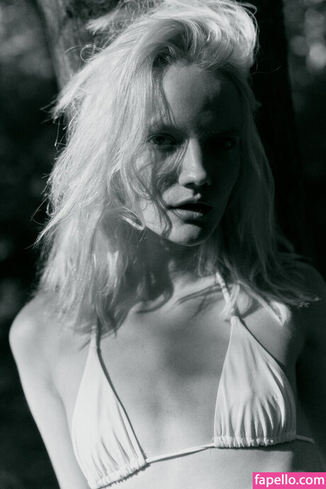 Karina Vasilishin 可愛い女優 写真