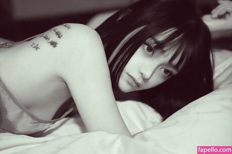 Yuriyuri Fanclub 完璧なモデル 写真