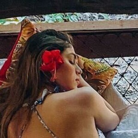 Pautips スター 裸 写真