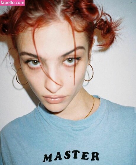 asmr 足 オンリーファンズ ポルノ 写真