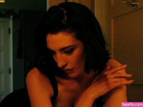 フィットネスコーチオンリーファンズ セクシーヌード 写真