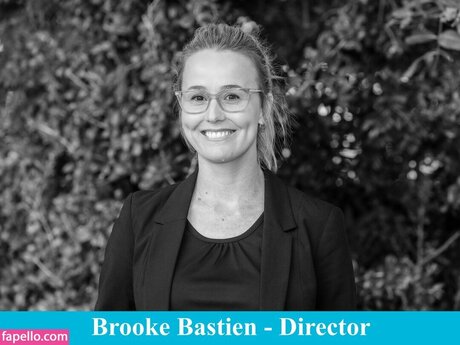 Pearl Farley ホットスター ギャラリー