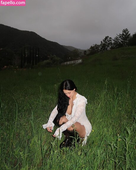 Leah Kateb セクシーなスター 写真