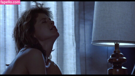 Linda Hamilton ポルノスター 画像