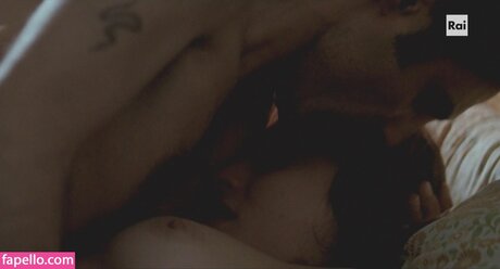 Valentina Lodovini セックスポルノスター 写真