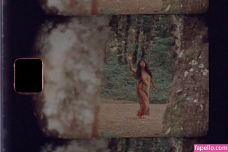 熟女のおっぱいオンリーファンズ アートポルノ 写真