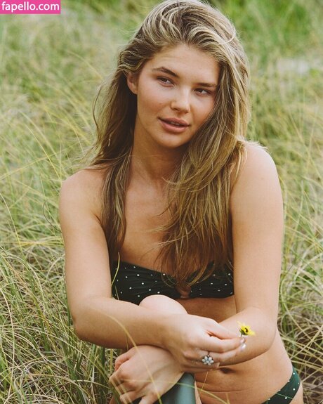 イギリスのおばあちゃんオンリーファンズ ホットヌード 写真