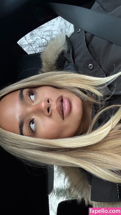 Natalie Gessey セックスモデル 写真