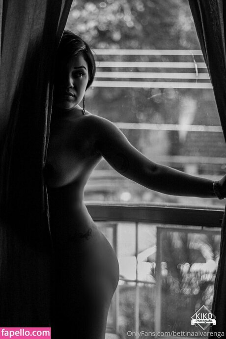 獣医オンリーファンズ 裸 ギャラリー