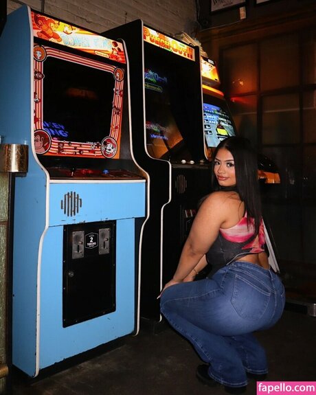 ベビーシッターオンリーファンズ 無料ポルノ 画像