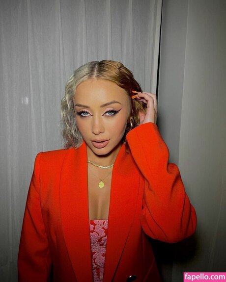 Tuli Acosta 完璧なモデル 写真