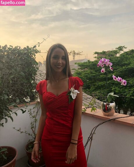 Micaela Caballero HDモデル 写真