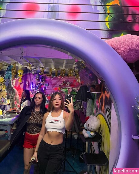 スペードのクイーン オンリーファンズ 美しい裸 写真