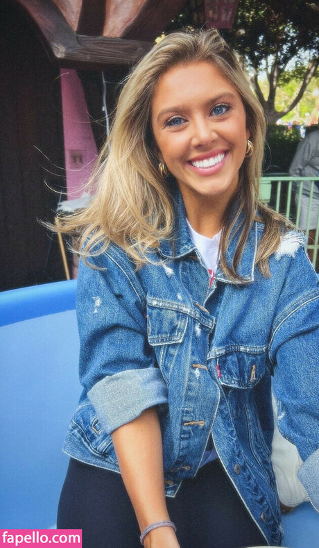 足 マンコ オンリーファンズ アダルト無料 アーカイブ