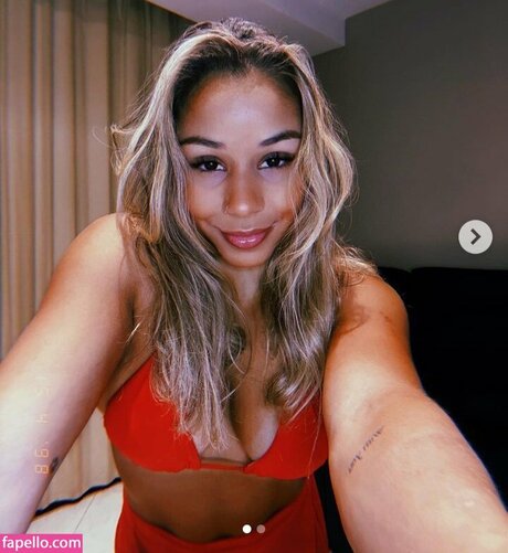 Fl via Saraiva 女優 画像