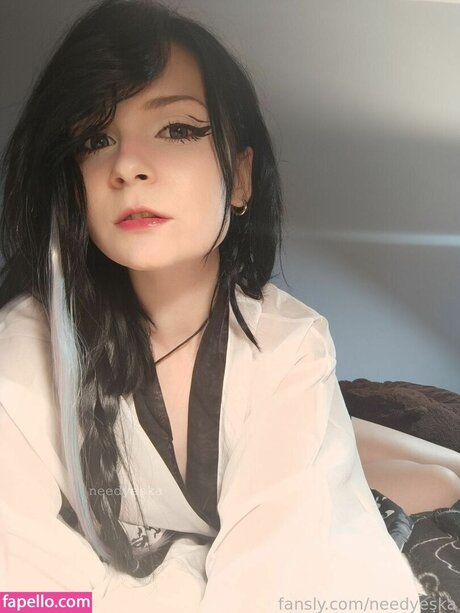 Needyeska ポルノスター 美しい アーカイブ