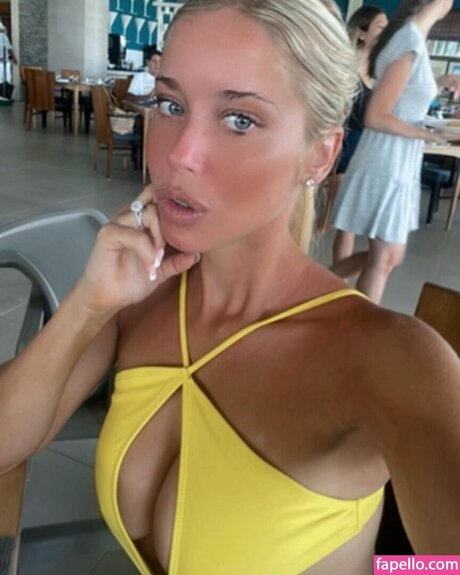 Anto Natale エロティック女優 画像