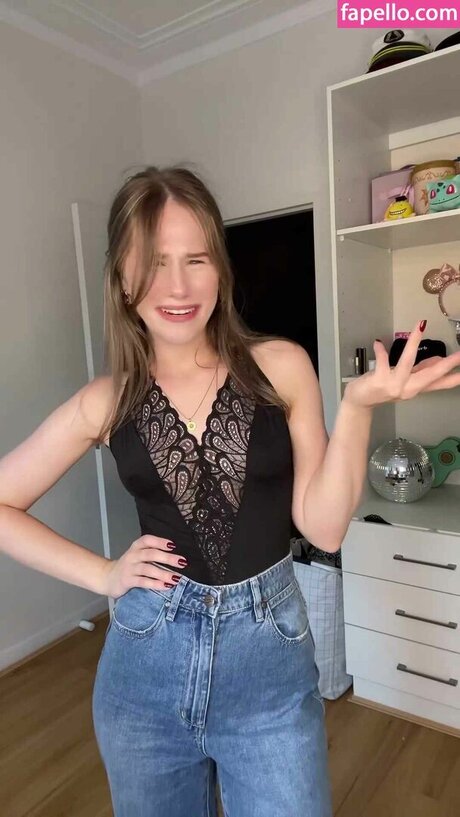 Alaurabidingcitizen 写真集