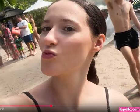 Jasmin Arndt 写真集