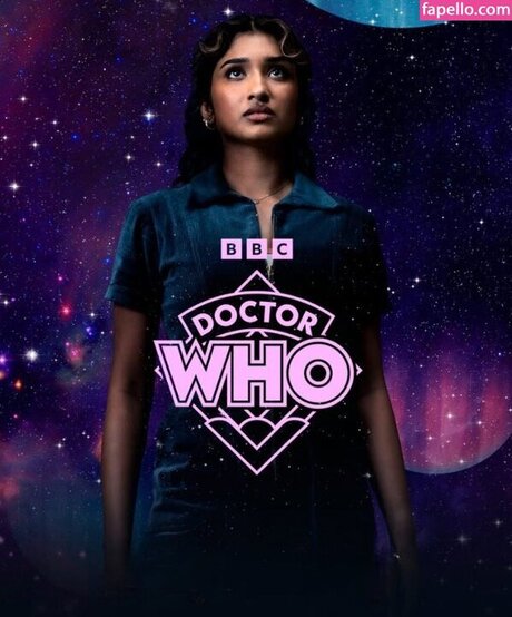 曲線美の女の子オンリーファンズ ポルノ 写真