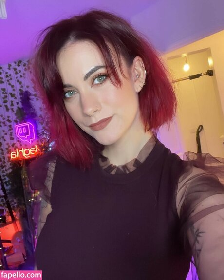 maghla_ 裸のスター アーカイブ