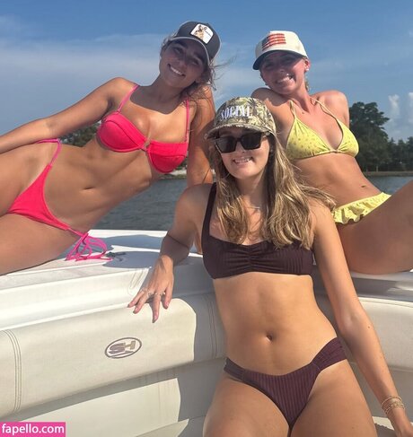 Taylor Trafton 完璧なモデル 写真