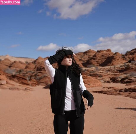 sarahemilyhope 裸モデル 画像