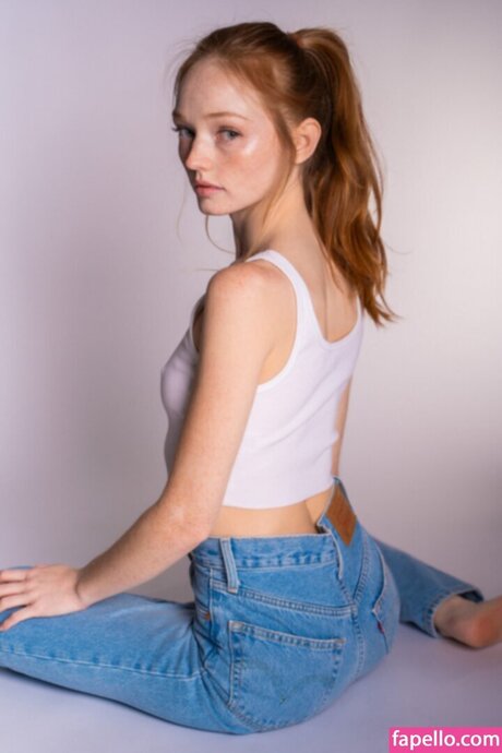 金髪の小人オンリーファンズ セクシーヌード 画像