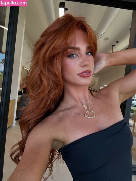 Julia Hatch 素敵なポルノスター 写真